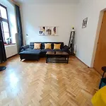 Pif Apartments Hirscher