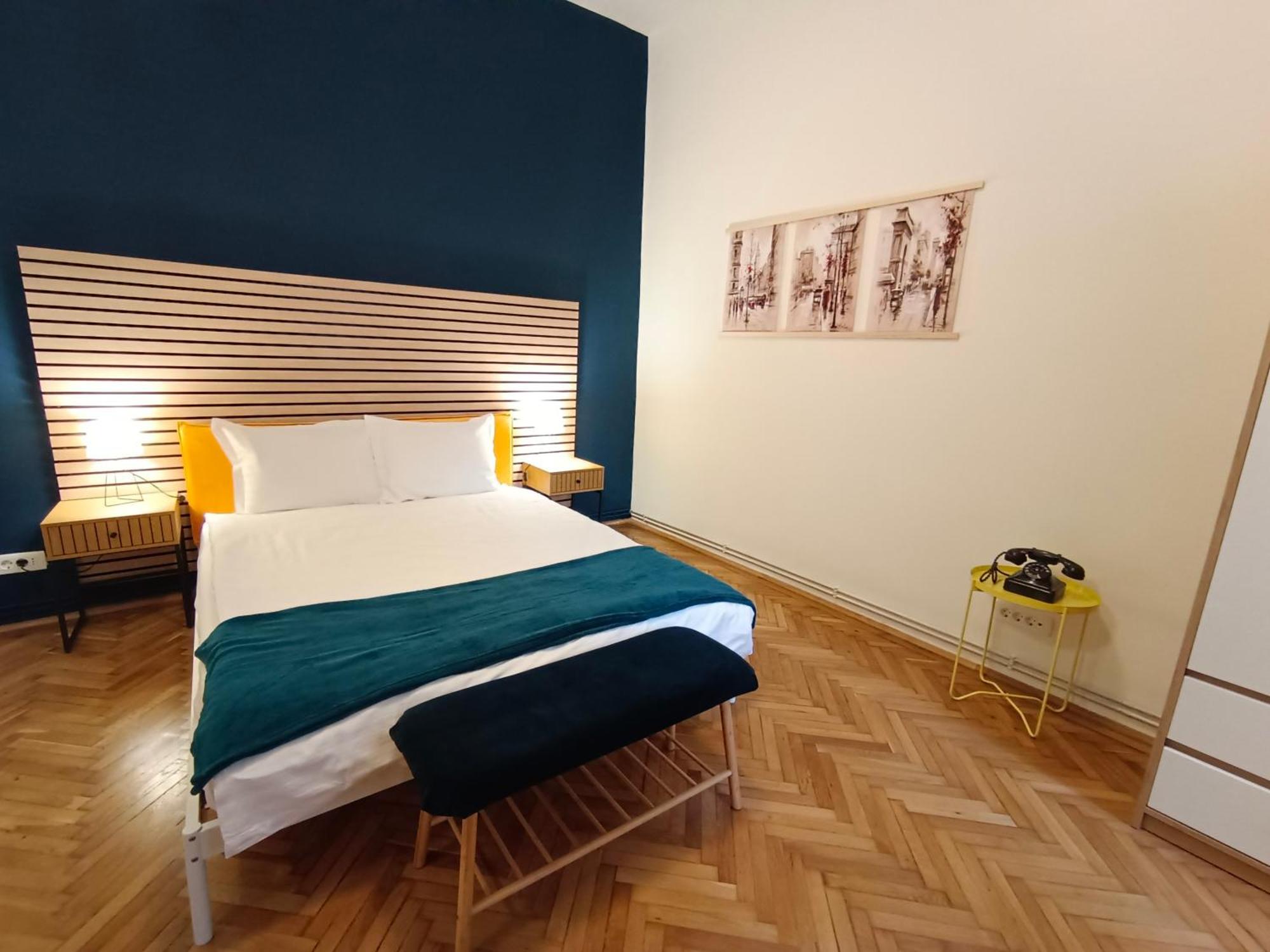 Pif Hirscher Apartment