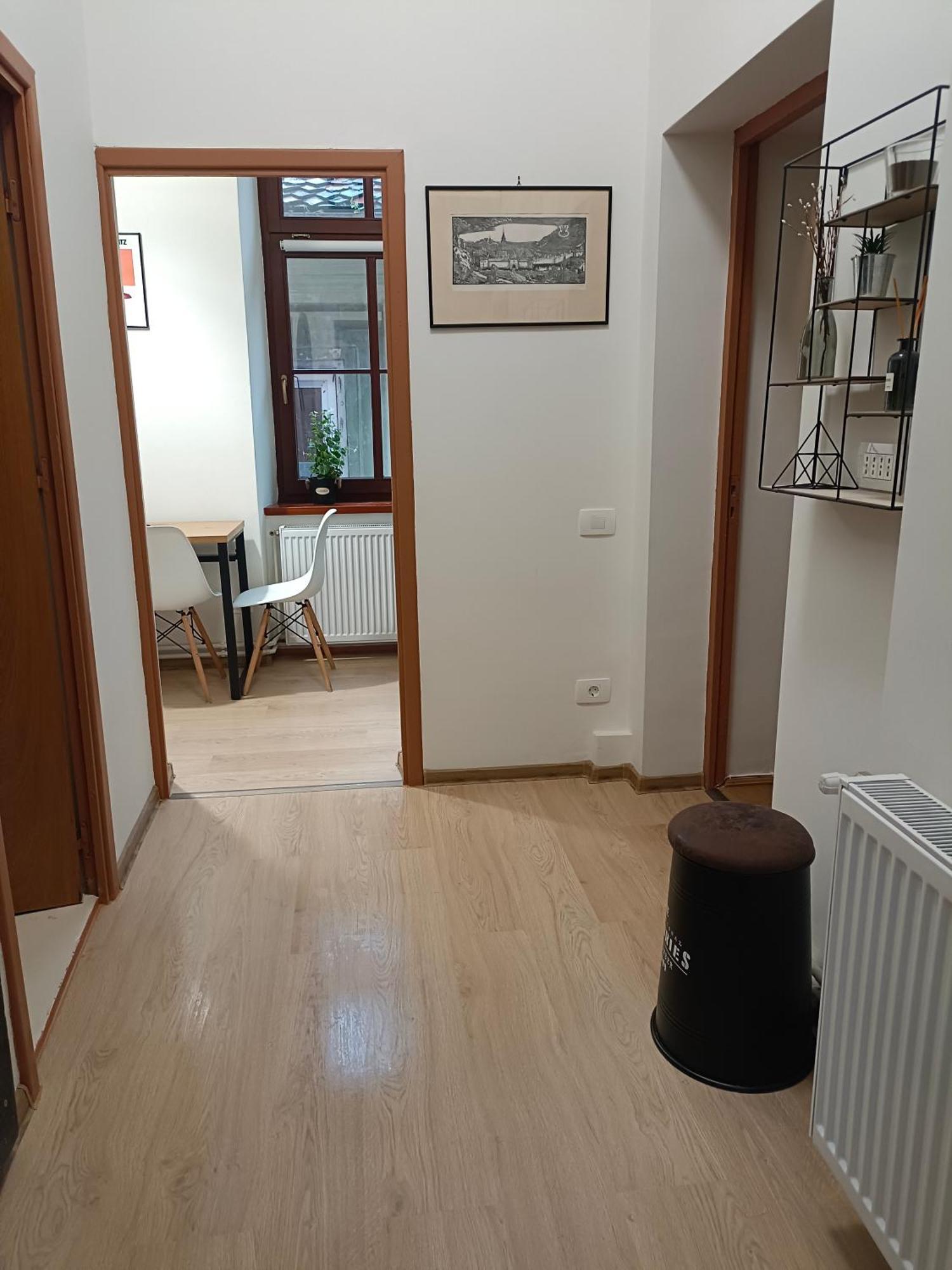 Pif Hirscher Apartment *