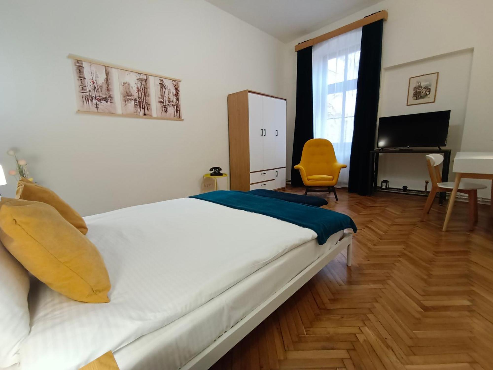 Pif Hirscher Apartment